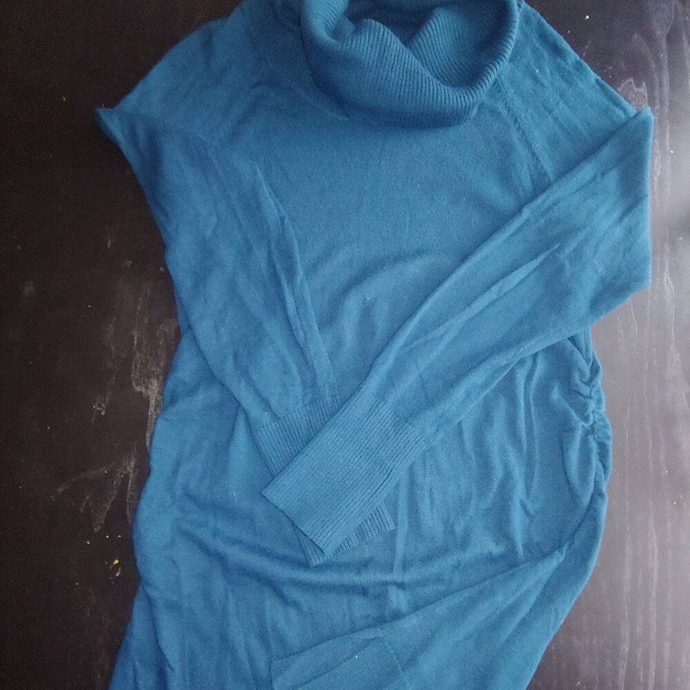 Liz Lange Maternity Sweater Dress size Medium